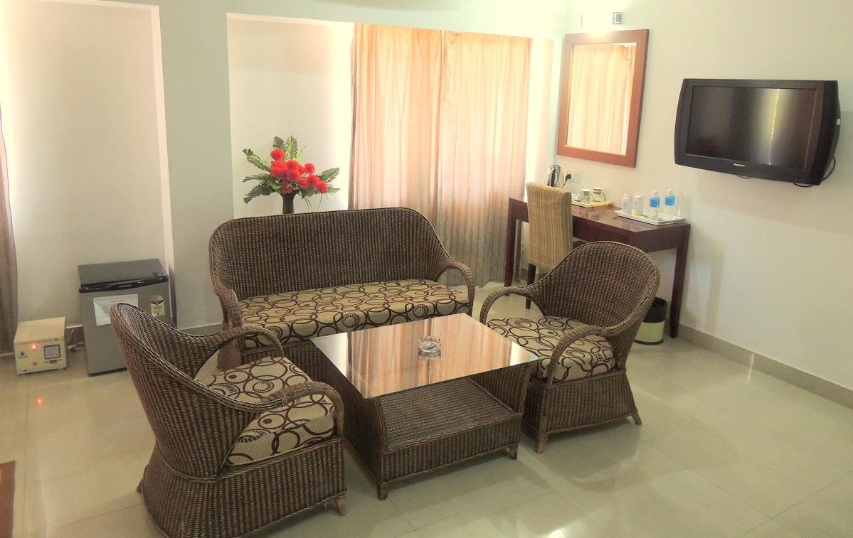 Отель Aroma Residency Tinsukia Экстерьер фото