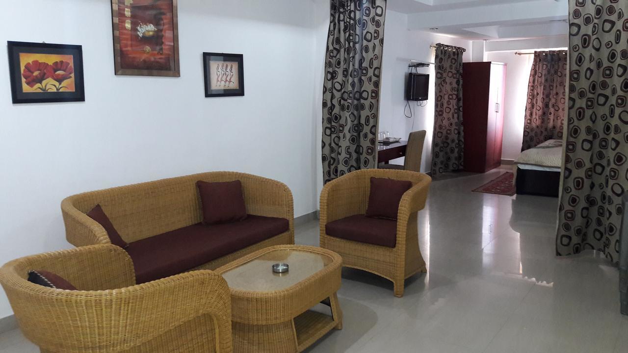 Отель Aroma Residency Tinsukia Экстерьер фото